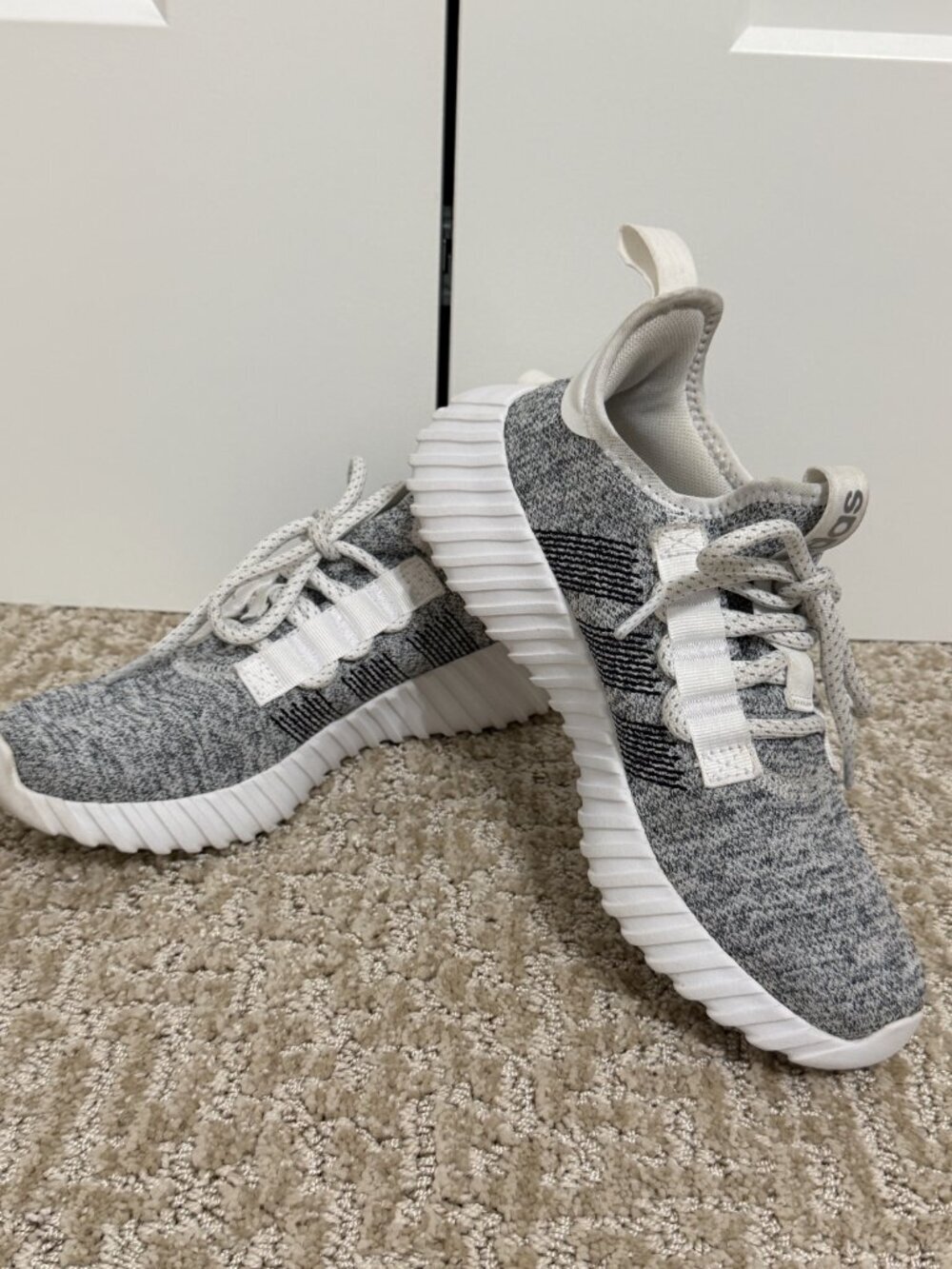 adidas Kaptir Flow Women's 7 Gray White Knit Running Sneakers
